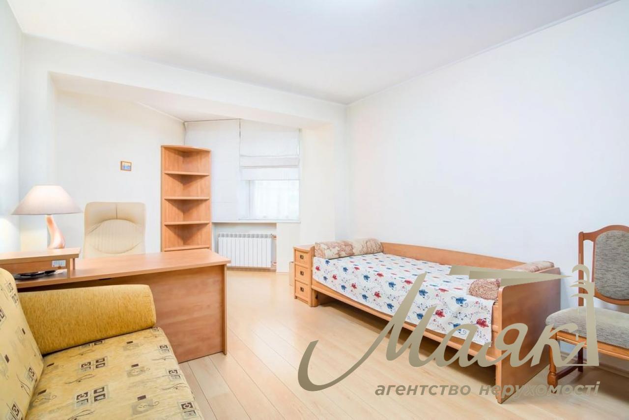 Продажа многоуровневой квартиры, 5 комнат, 350 м2, пр-т Героев Сталинграда 24, Оболонь.