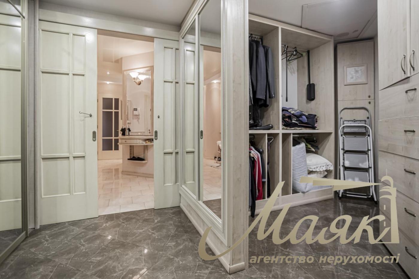 Продаж 4-х кімнатної квартири, 160 м2 у ЖК Diplomat Hall Дипломат Хол Жилянська