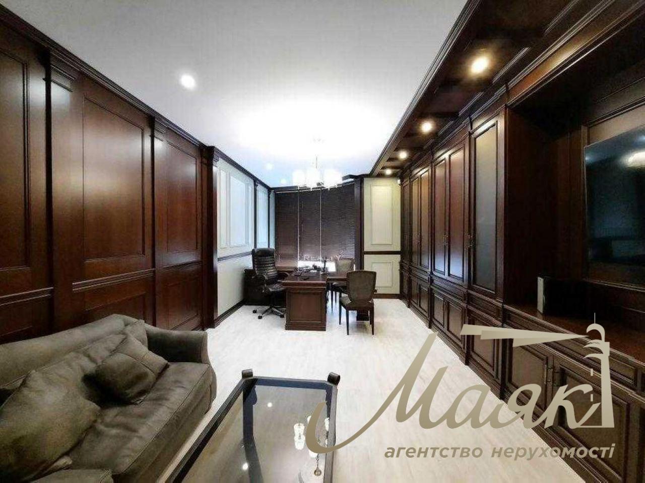 Office for sale in residential complex Park Hall 100 m2