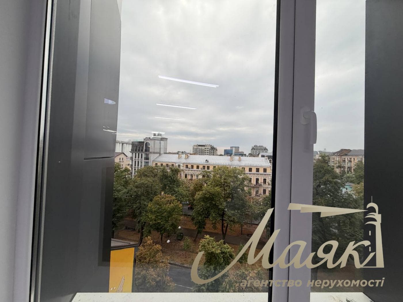Оренда офісу площею 750 м² у бізнес-центрі «Доміно», вул. Нижній Вал, 51, Поділ.