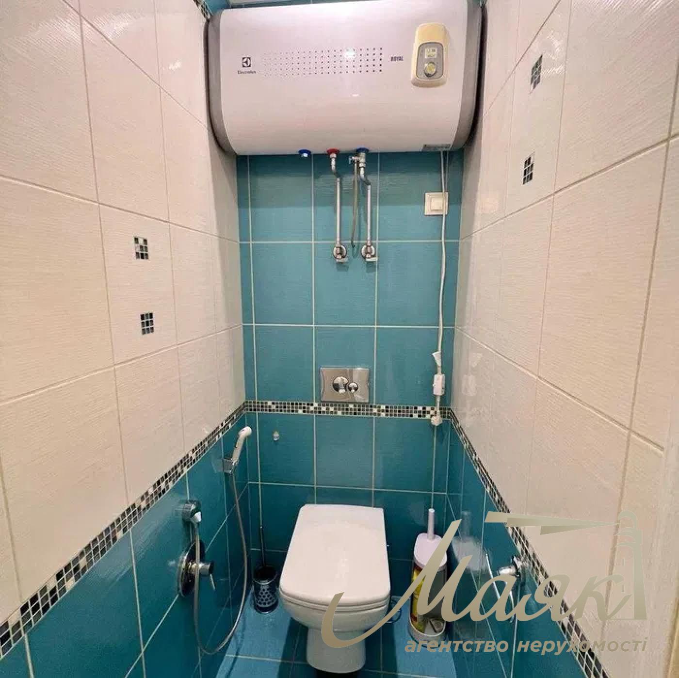 Оренда 4-кімнатної квартири, 77м2, стм. Університет, Центр, Київ