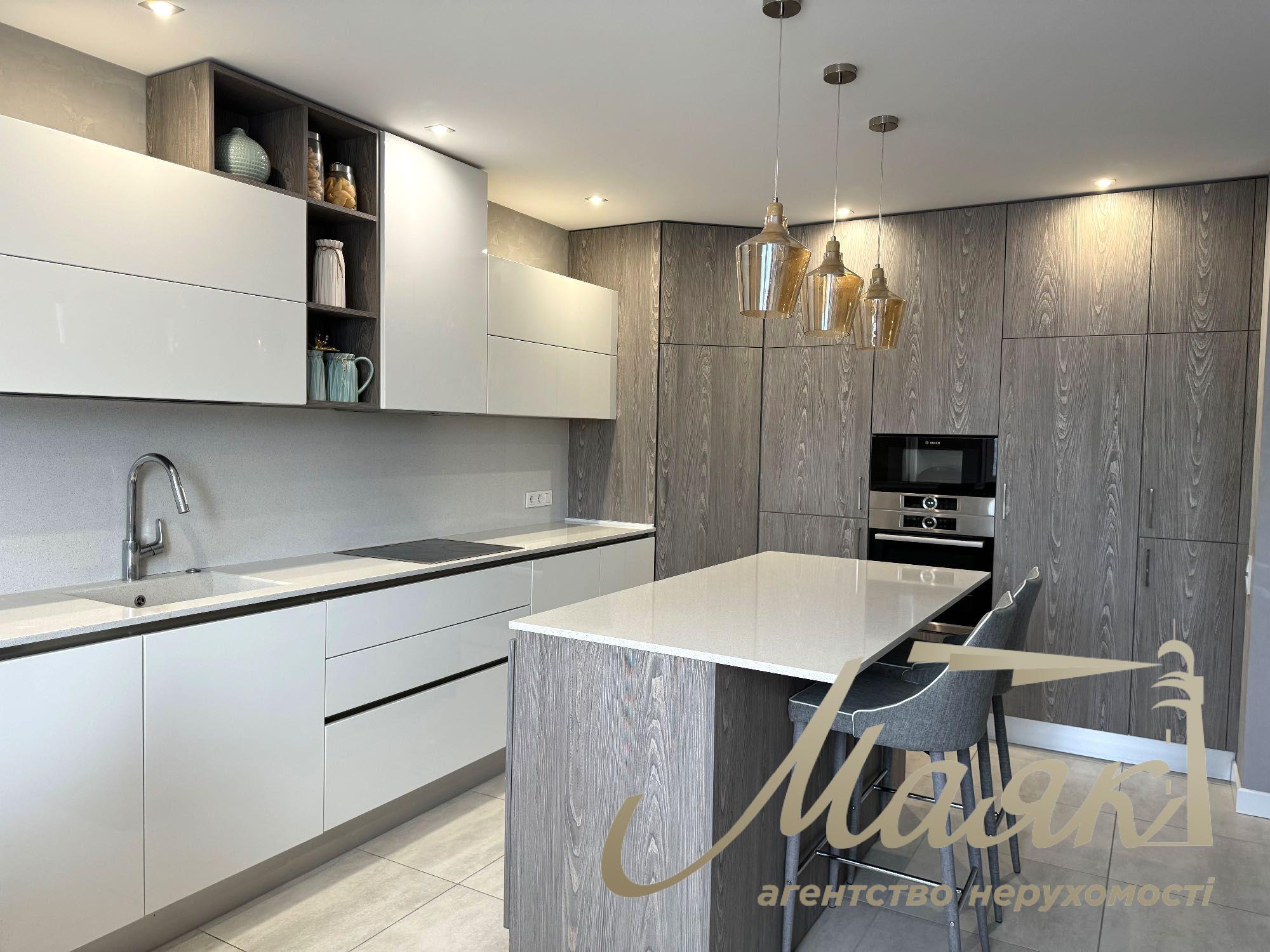 Продаж 4к квартири ЖК Молодіжний Квартал, вул. Чавдар, Осокорки