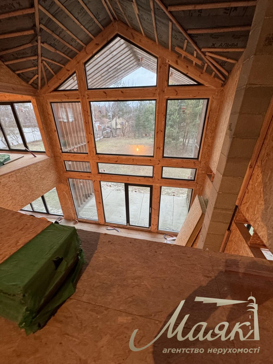 Продаж 2-поверхового будинку в Голосіївському районі Києва 252 м2, Чапаєвка, Лисоводна