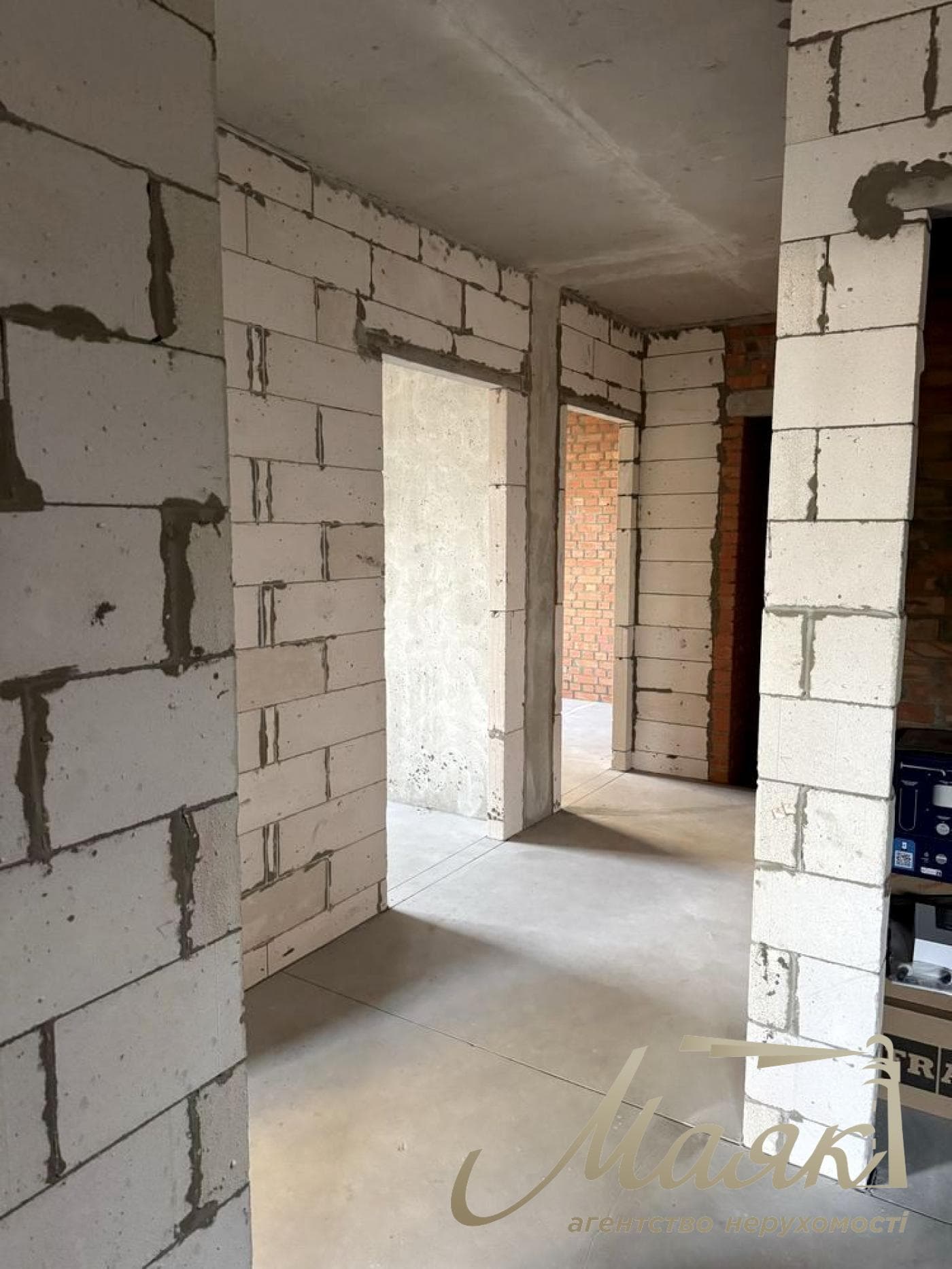 3-room apartment for sale, unrenovated, in the "Novy Avtograf" comfort-class residential complex, 96 m², Kyiv, Left Bank, Dniprovskyi District, Knyaz Roman Mstislavych Street, Darnitsa Metro Station