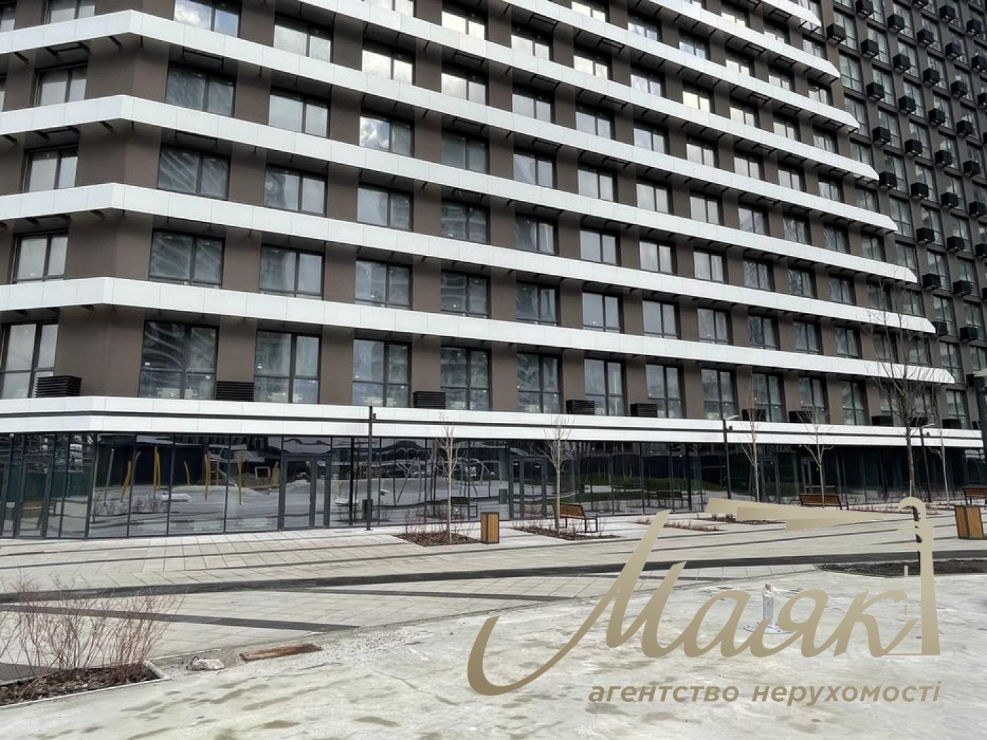 Оренда фасадного дворівневого приміщення ЖК Great (270м2)