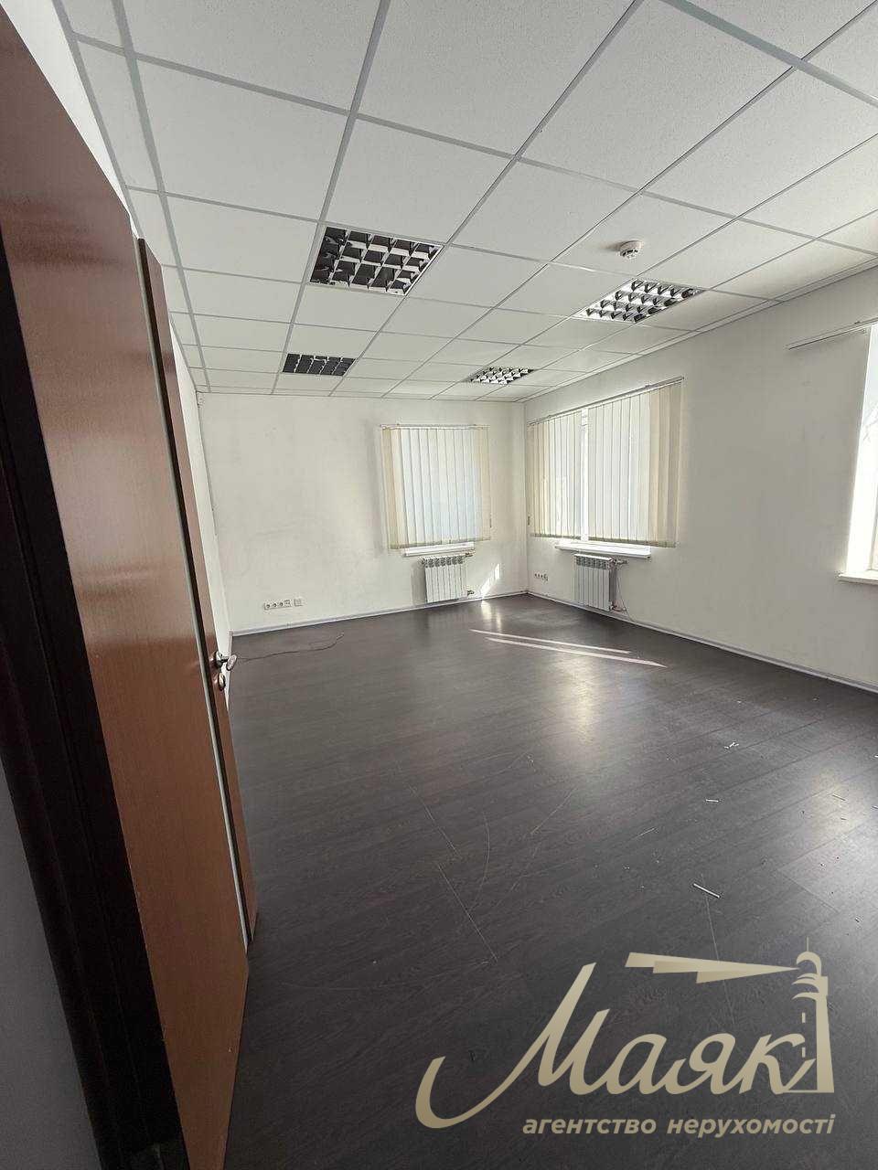 Продаж ОСБ, 470,6м2, Лук'янівка