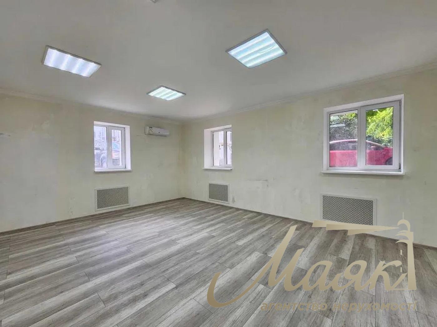 Аренда фасадного помещения 130 м.кв., Грушевского, Арсенальная