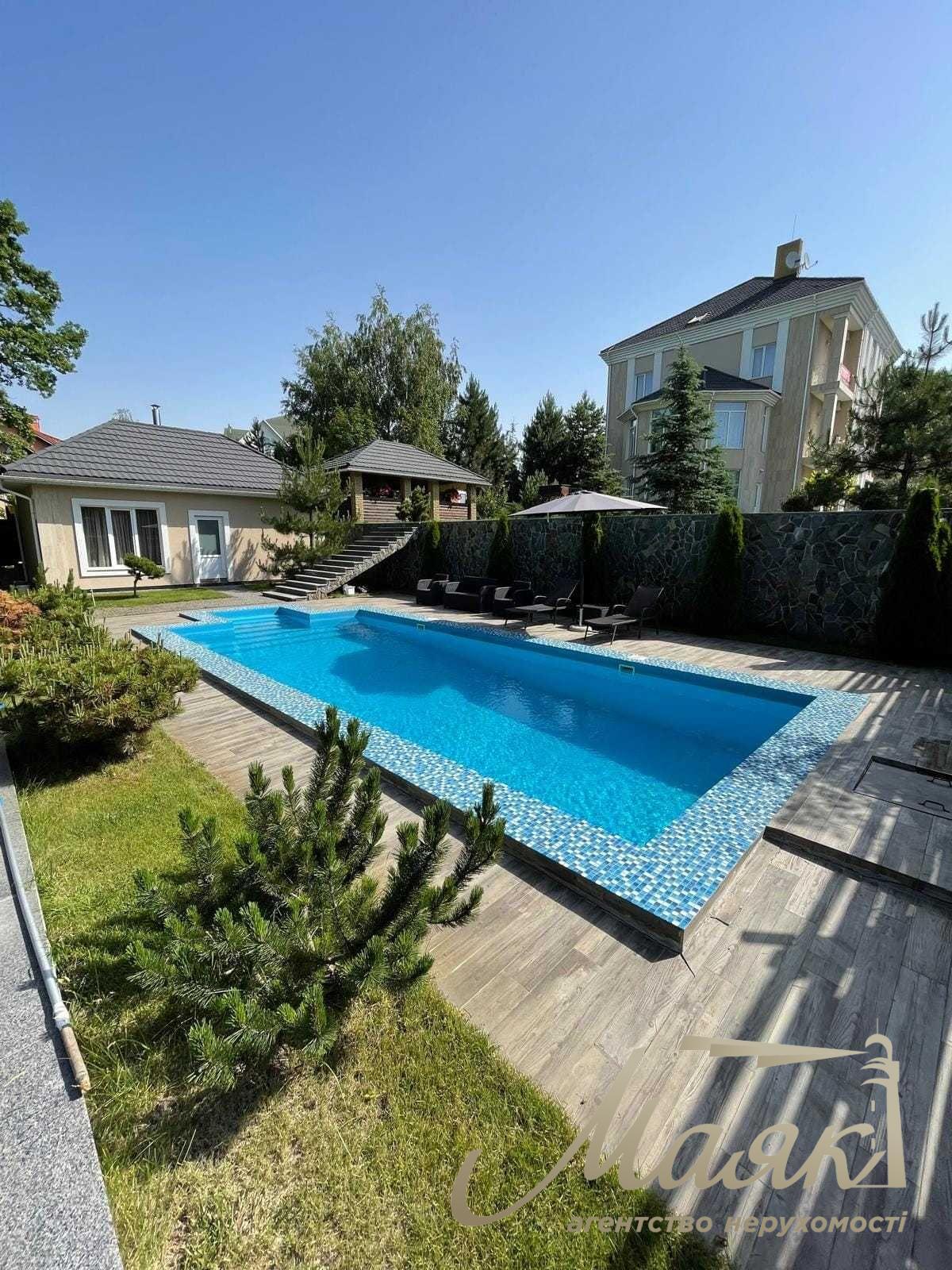 Продажа дома 630м2 с басейном в с.Лесники, Киево-Святошинский район,