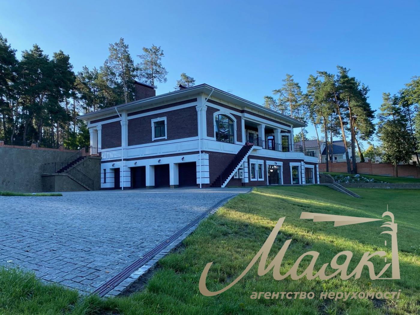 House for sale 1000 m2 Gostomel