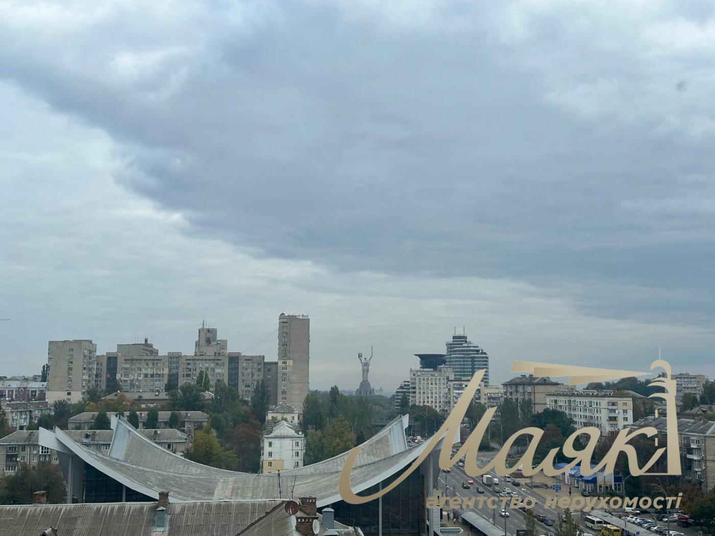 Оренда офісу 914м2 по вул.Міхновського, Звіринецька