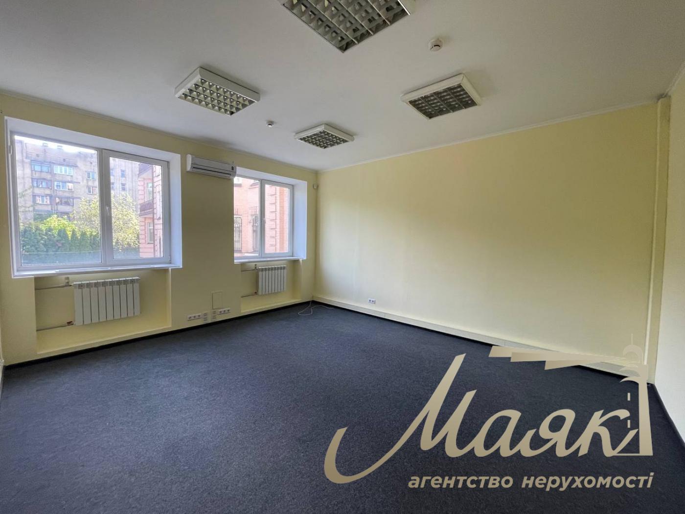 Аренда офисного помещения 230м2 в центре, Лукьяновка
