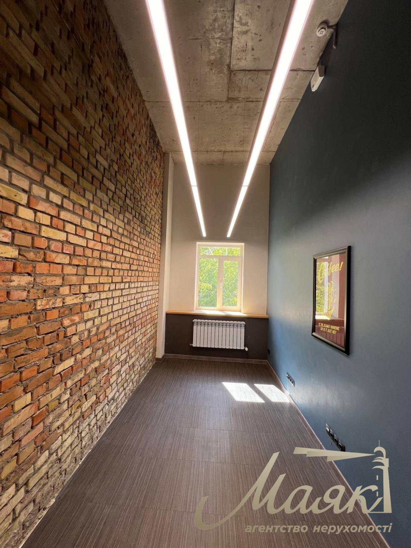 Оренда мебльованого офісу 330м2 на Львоській площі