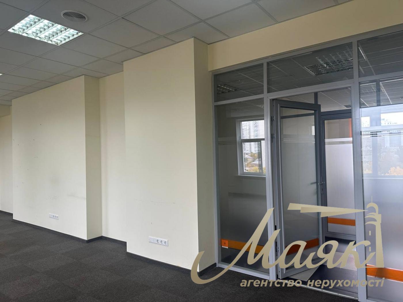 Оренда офісу 914м2 по вул.Міхновського, Звіринецька