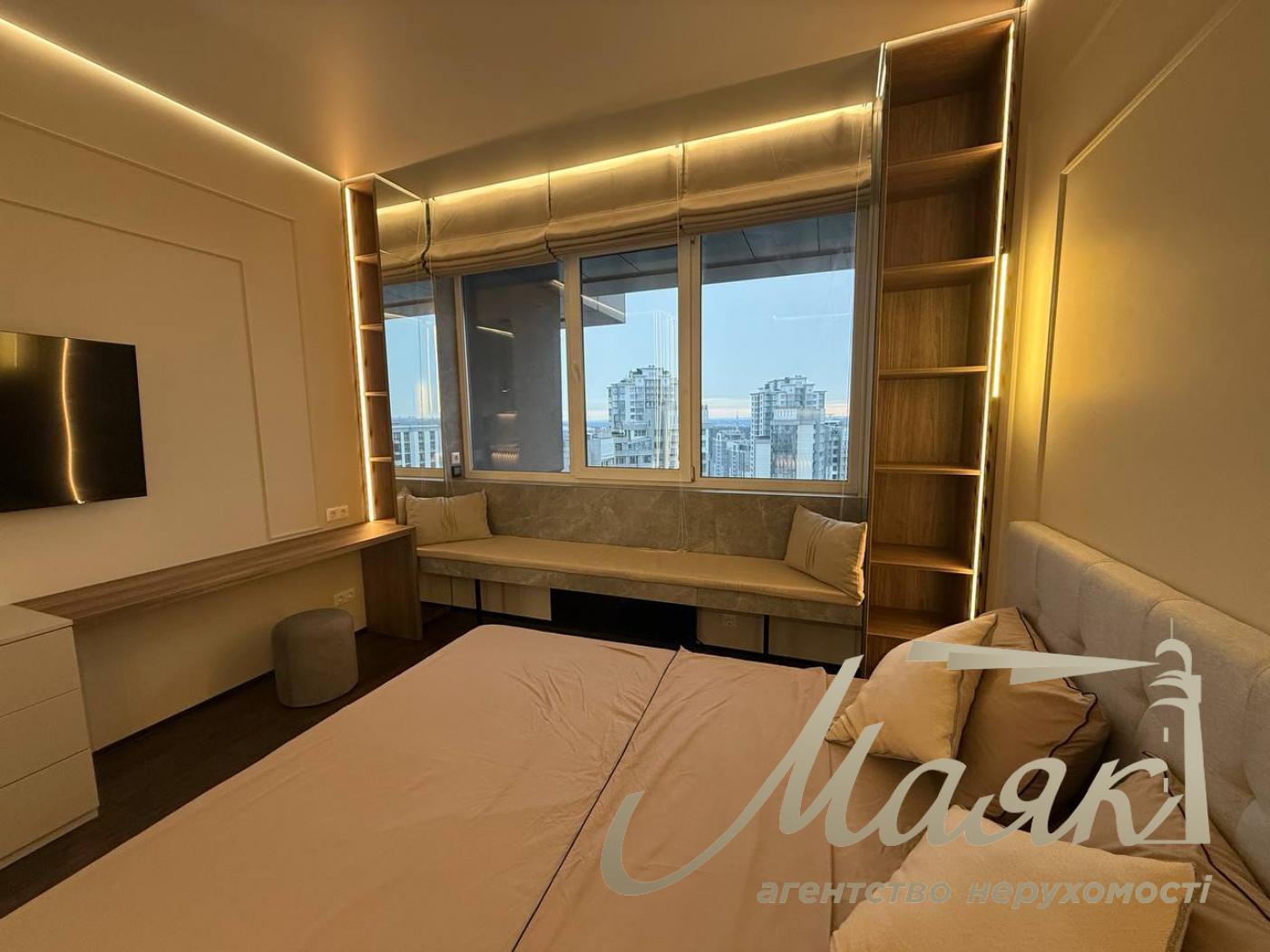 Sale of studio apartment in residential complex Delmar, Dragomirova st.