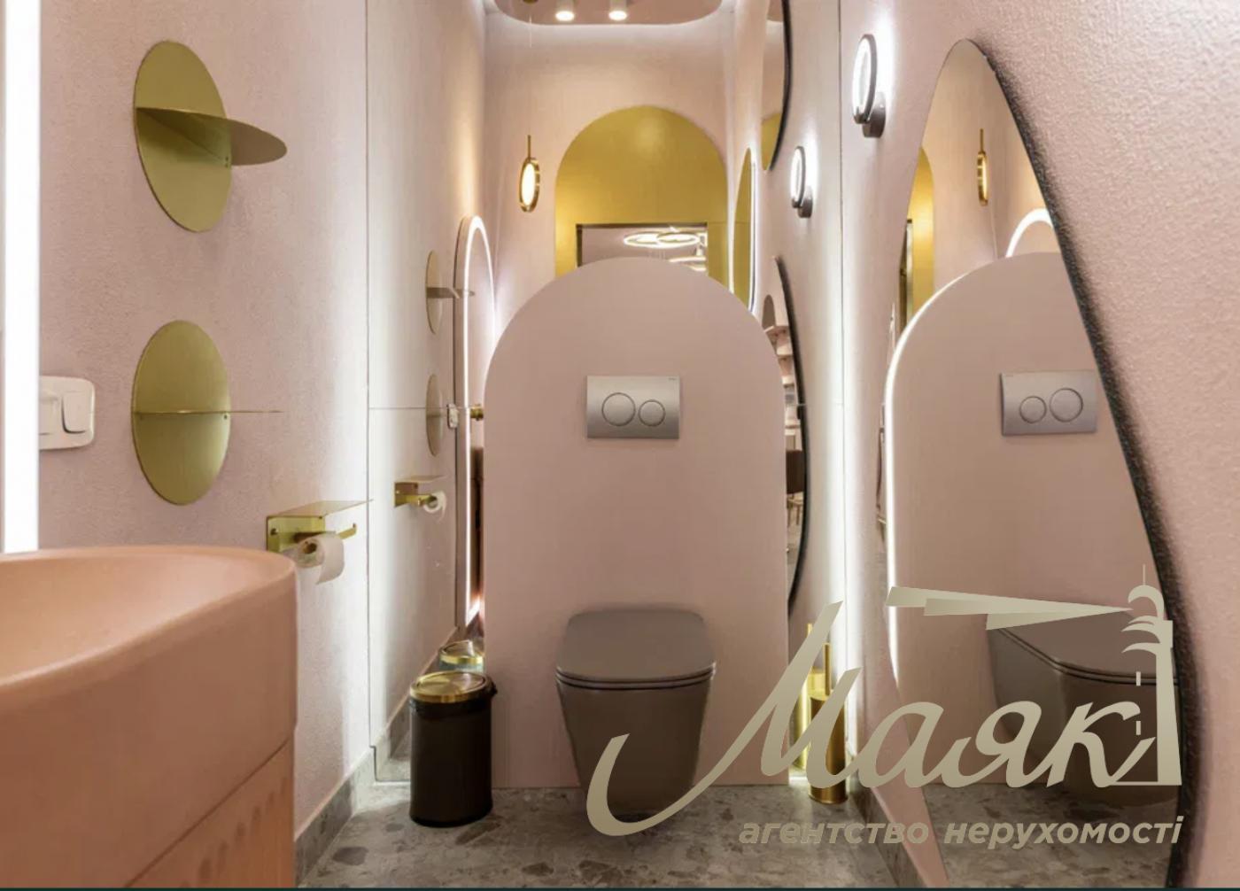 Beauty salon for sale Pecherskiy district/Designer's renovation/Facade