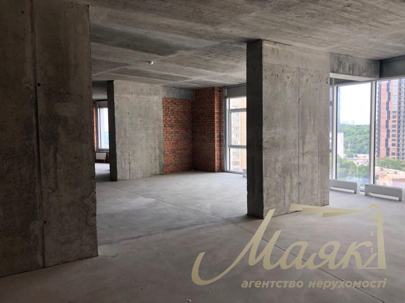Продаж 4-кімнатної квартири 122м2 у ЖК Busov Hill