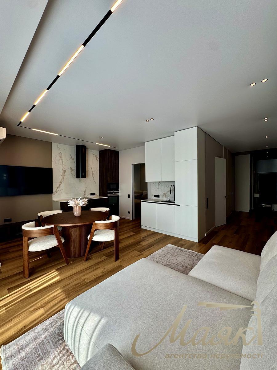 Продаж 2-х кімнатної квартири 70 кв.м. у ЖК Престиж Хол