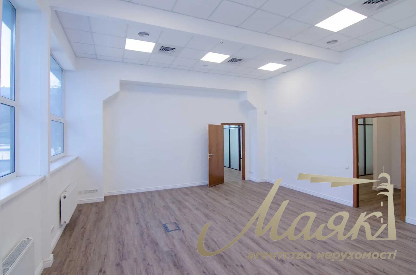 Аренда офиса 588м2 в бизнес-центре Victoria Park, пер. Ахтырский, Киев