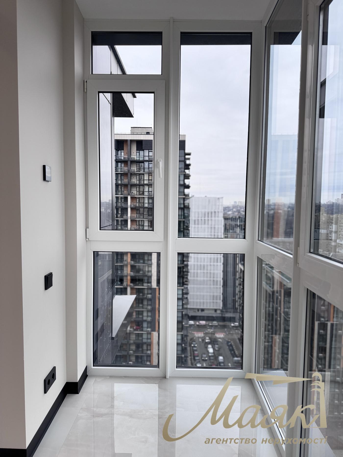 Продаж квартири 120m2 в ЖК Французький квартал 2, вул. Джона Маккейна 3а, Центр, Київ