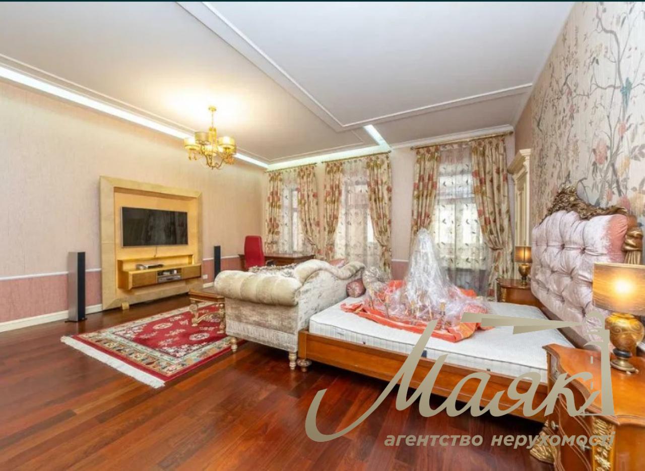 Продаж 3-х кімн. квартири, 278 м2, на вул. Городецького