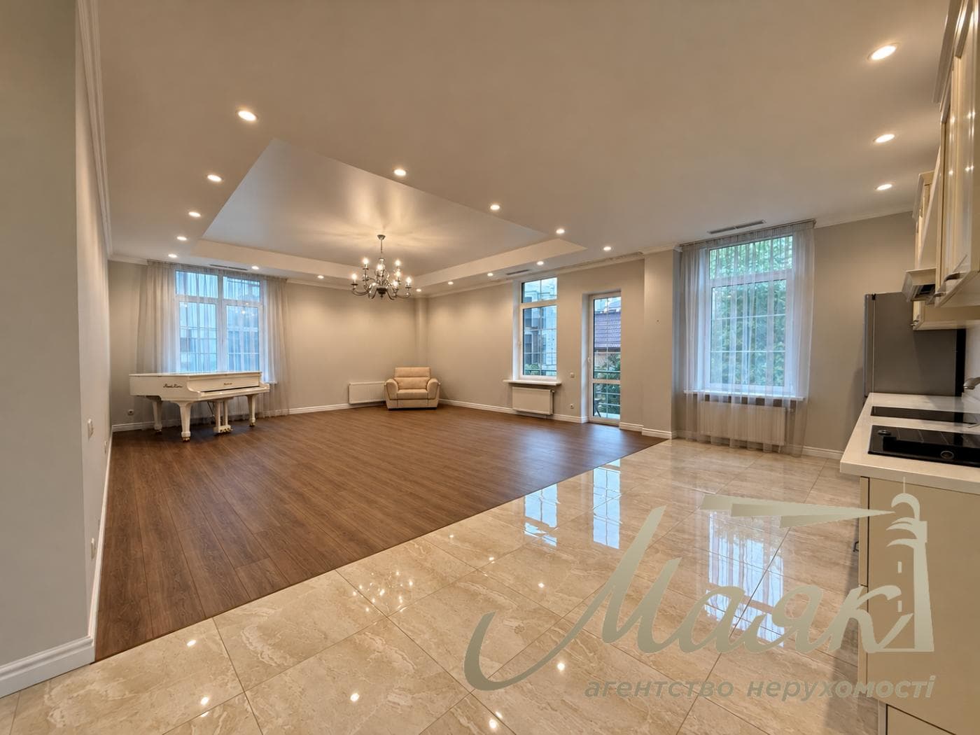 Продаж 3-кімнатної квартири з ремонтом, 150 м², у клубному будинку Botanic House (Ботанік Хаус), Печерськ, Болсуновська, 23