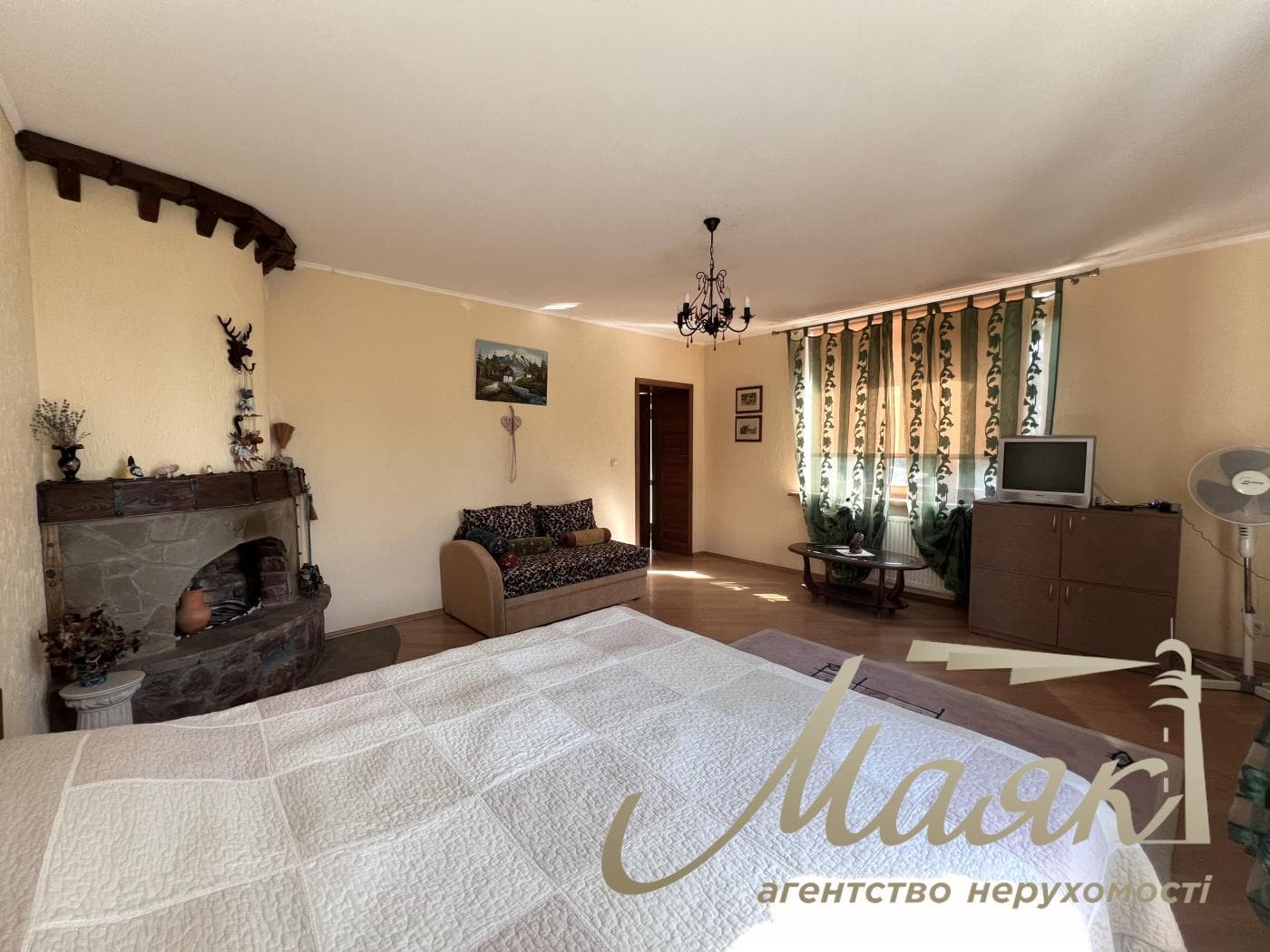 Продаж 3-х поверхового будинку 380м2, Крушинка