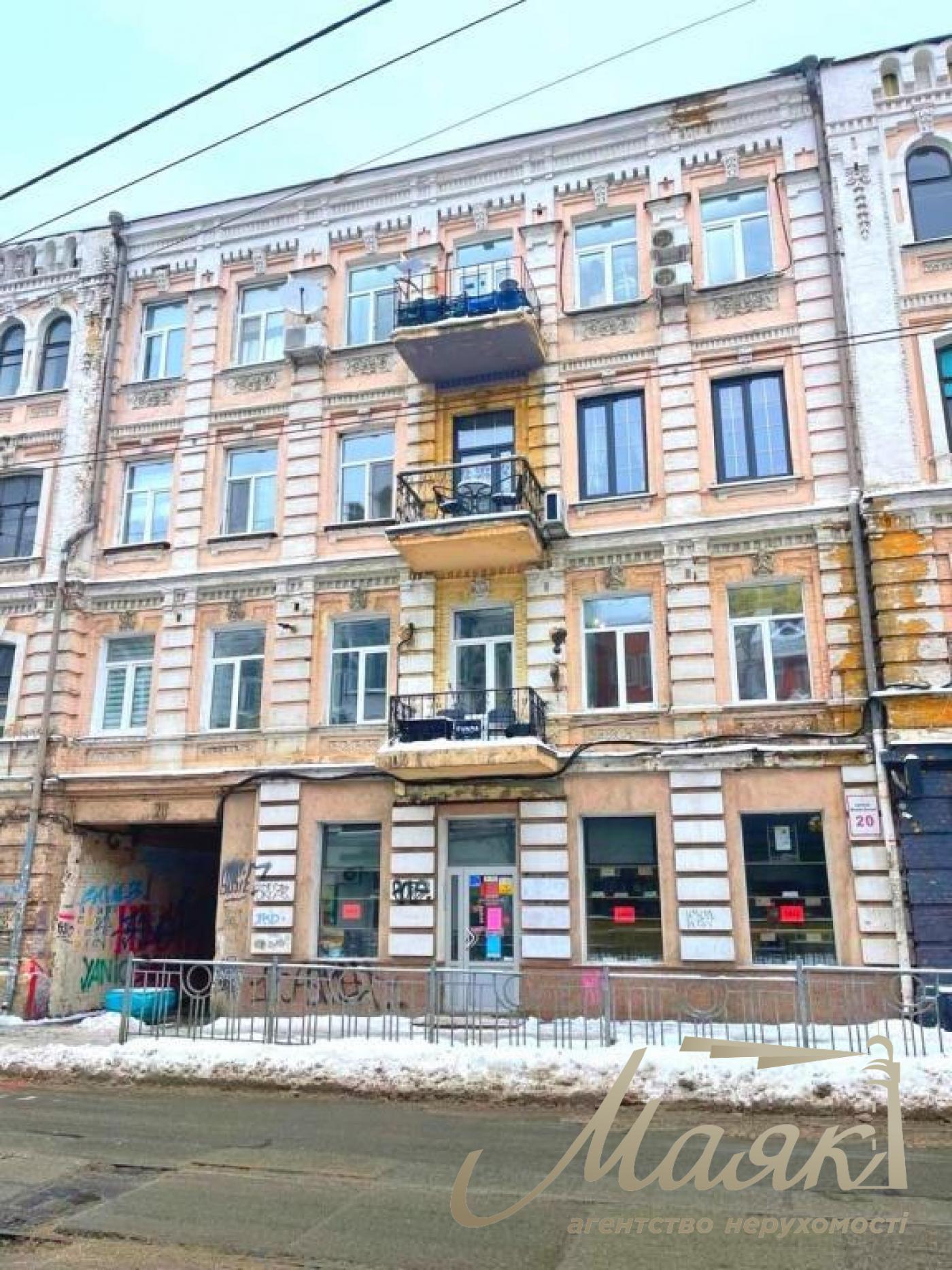 Rent a facade premises 113 sq.m.sq. Lower Val, Podol