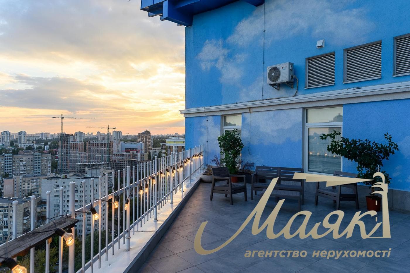 Оренда офісу площею 246,8 м² у ЖК «Андерсен» на вулиці Січевих Стрільців
