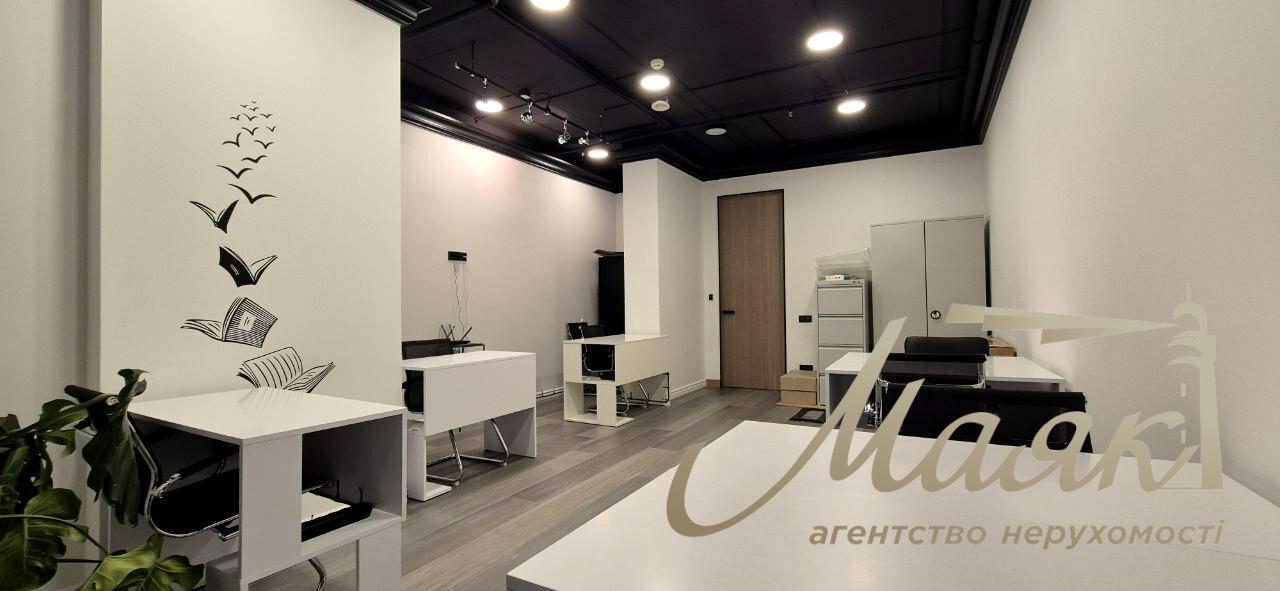 Аренда офиса 190м2 в ЖК Покровский Посад, ул.Глибочицкая.