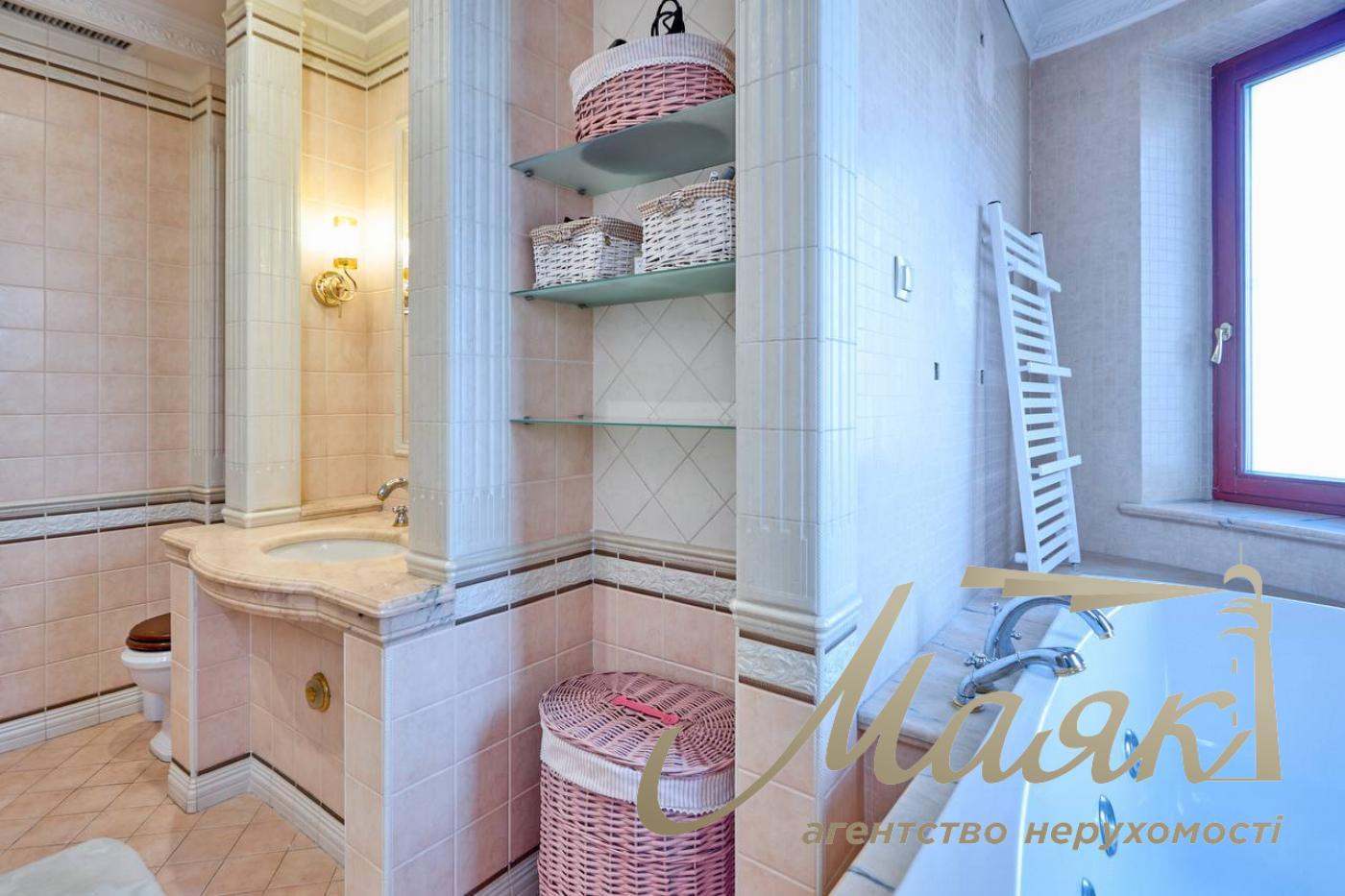 Оренда 4 кімнатної квартири, 163 м, Жилянська 30а, Голосіївський район