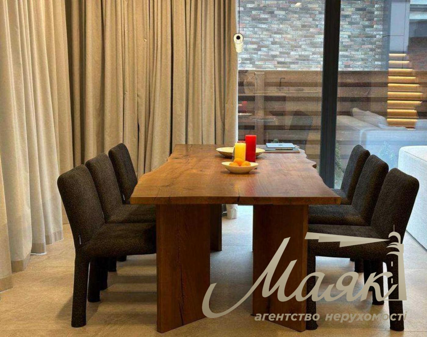 Продажа 2х-этажного дома 220м2 в КГ "Нова ходосовка", с . Ходосовка , Киево-Святошинский район.