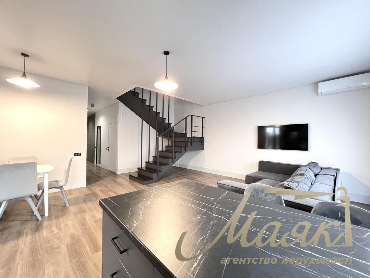 Rent 2-storey house 157m2, Goloseevsky district