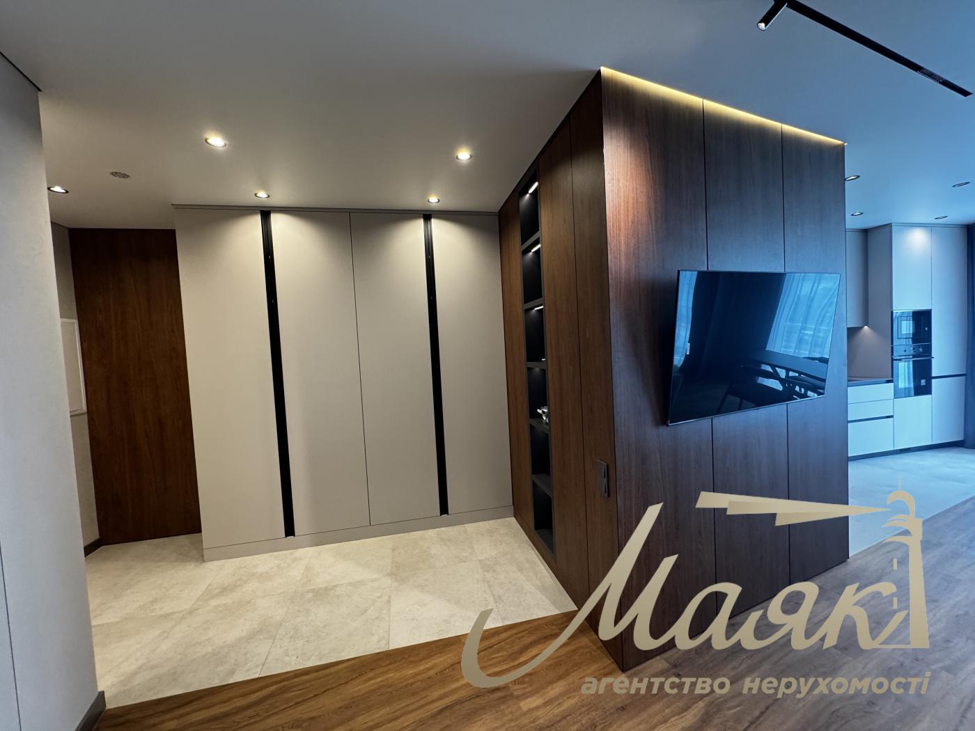 For sale 3-bedroom apartment in LCD Great