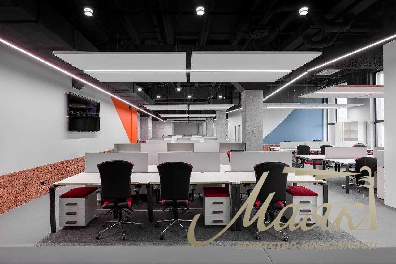 Rent office 281 sq.m. m. Arsenalna, BC M8