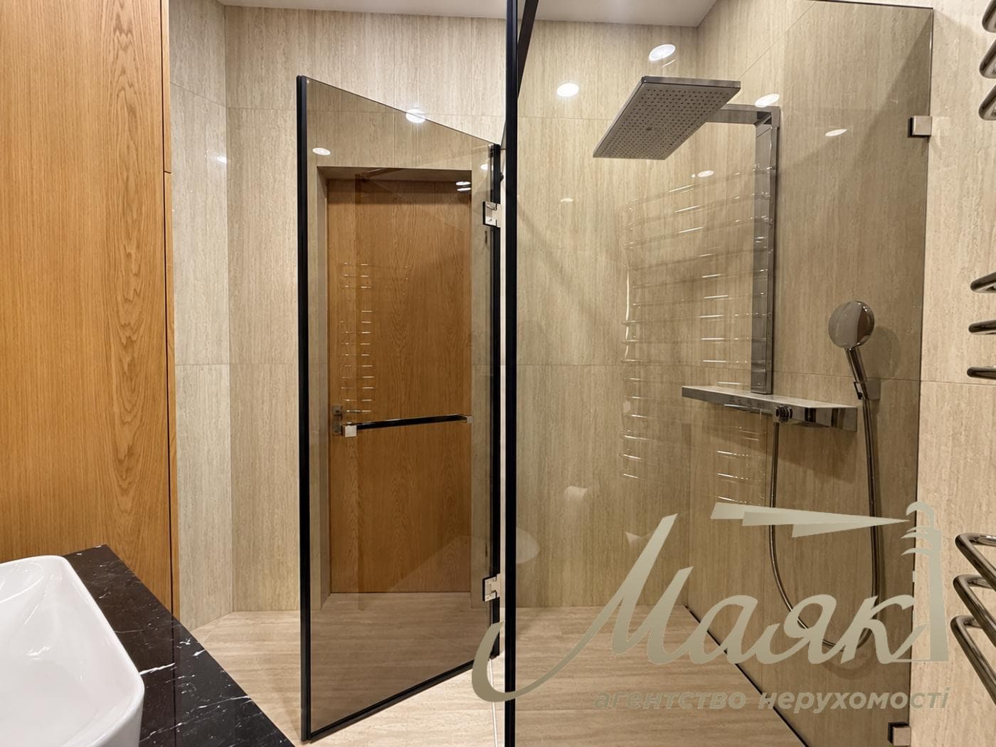 Продаж автономної 4-кімнатної квартири у ЖК «Французький квартал», вул. Саперне поле, Печерськ