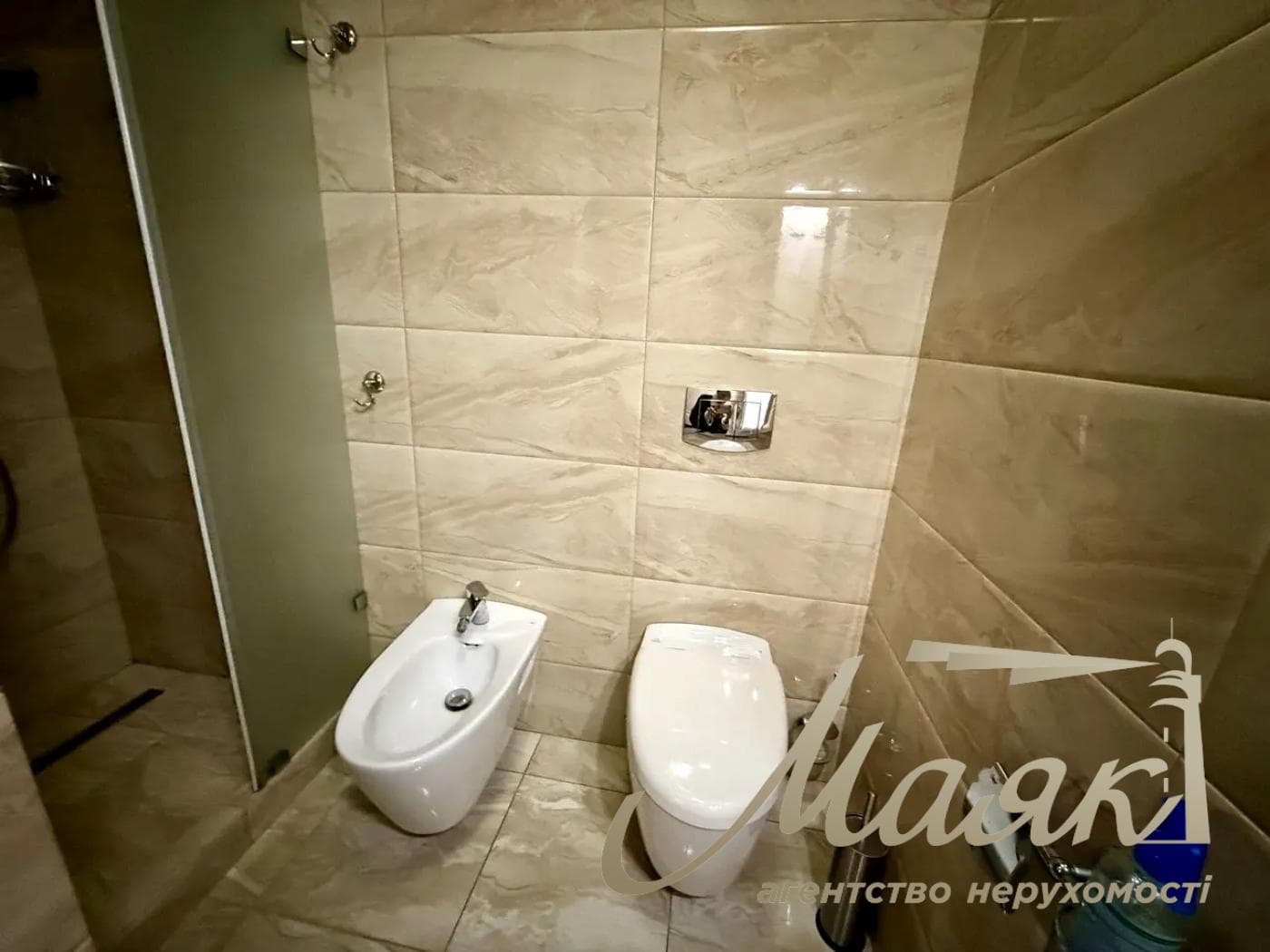 Оренда 4-кімнатної квартири площею 141 м² на вул. Євгена Коновальця, 36-В, Печерськ