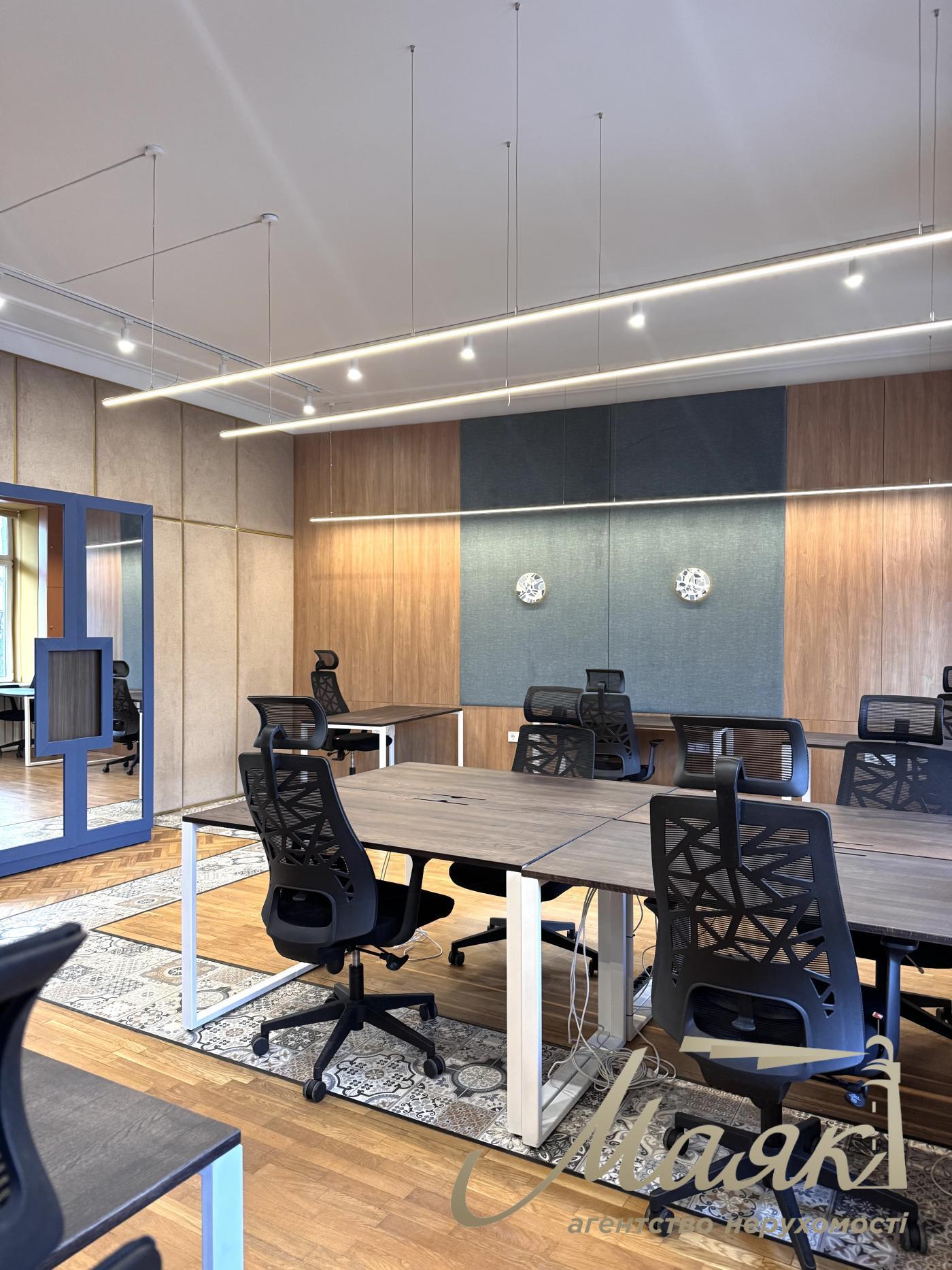 Аренда меблированного офиса 110 кв.м. на ул Владимирская 92