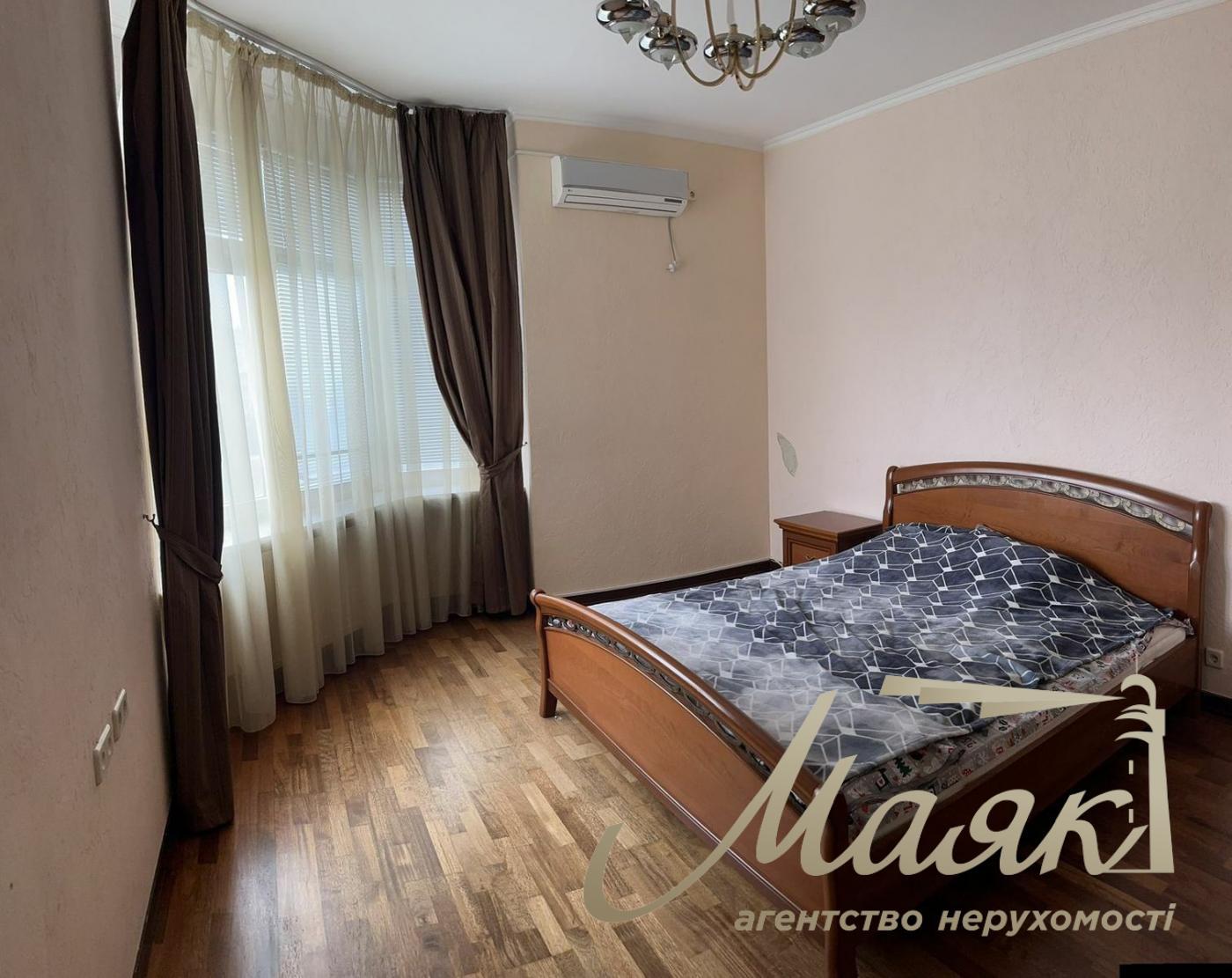 Продаж 4к квартири вул. Кловський Узвіз, Печерськ