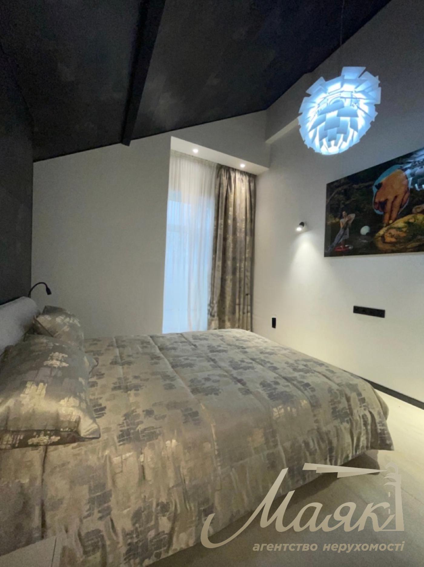 Продажа дома 400м2 в с.Плюты