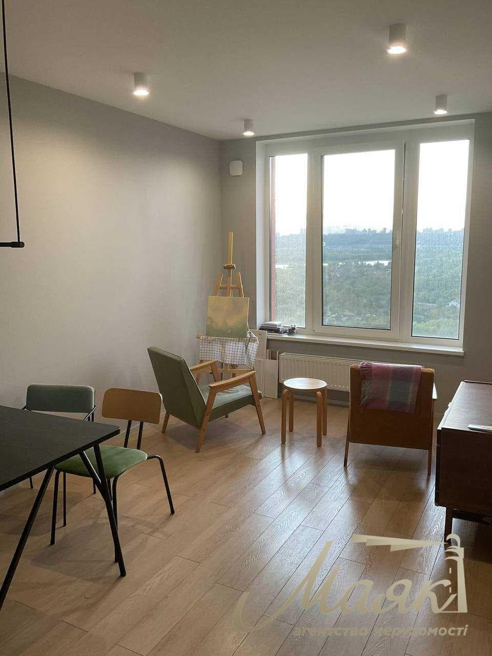 Продаж 2-кімнатної квартири з ремонтом, ЖК Seven (Севен), Осокорки