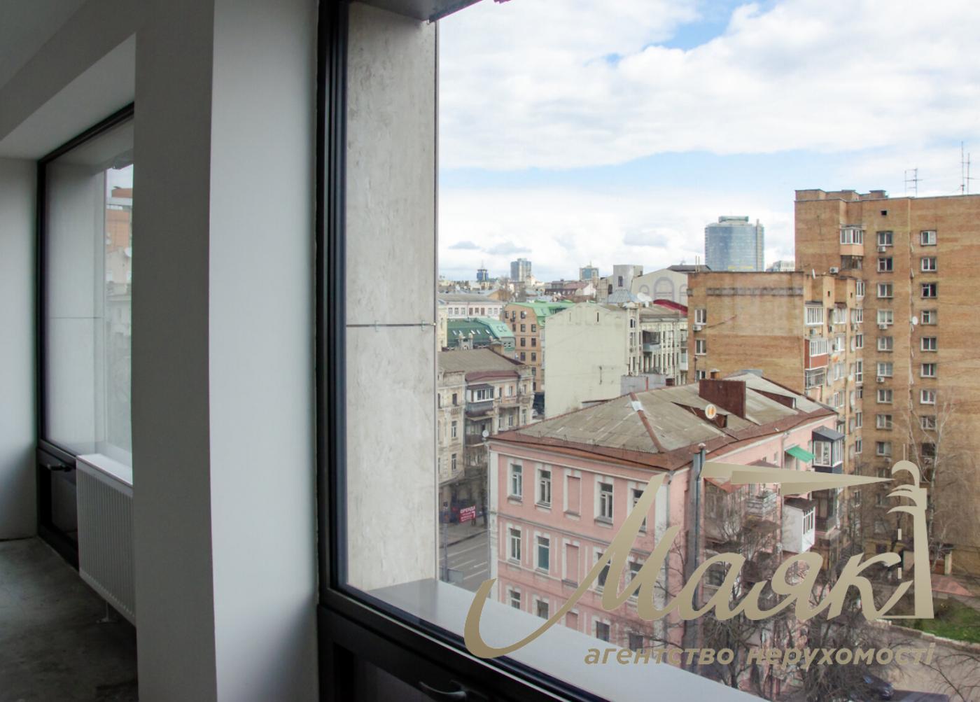 Office for rent 374m2 on Saksaganskogo street 53/80, Center