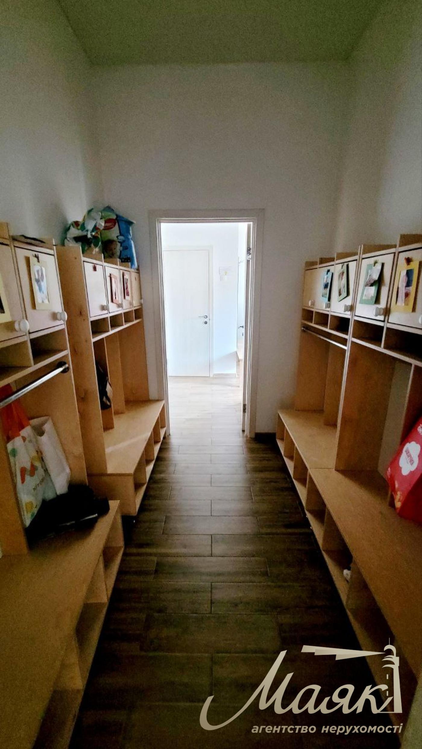 Продажа Коммерция 415м2/ ул. Караваева, Караваевы дачи, г. Киев