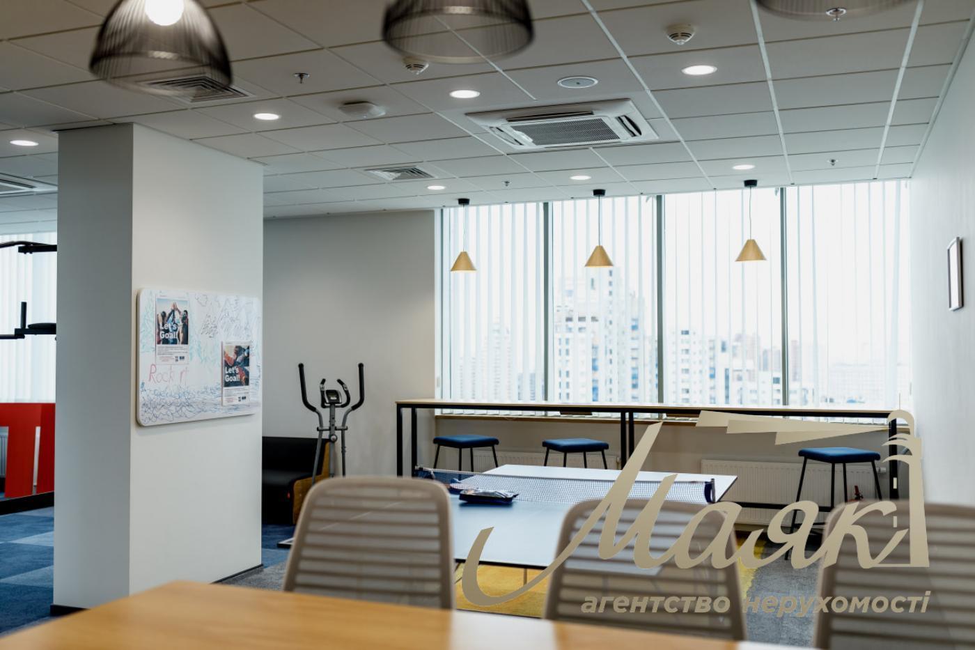 Rent 1194m2 in the Senator Business Center, Pechersky district.