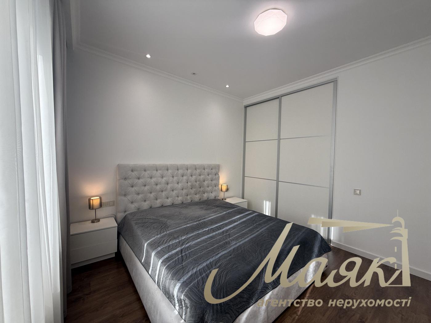 Оренда 3-кімнатної квартири в ЖК "Новопечерські Липки", вул. Андрія Верхогляда, Центр