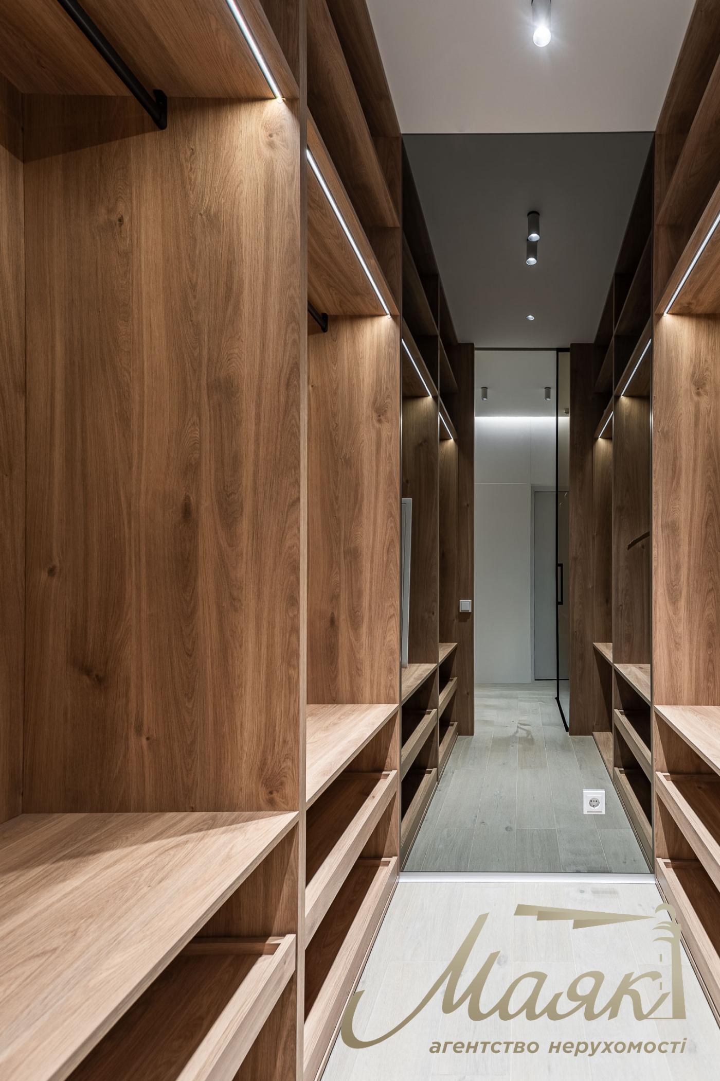 Оренда 4-кімнатної квартири ЖК Новопечерські Липки вул. Верхогляда (Верхогляда)