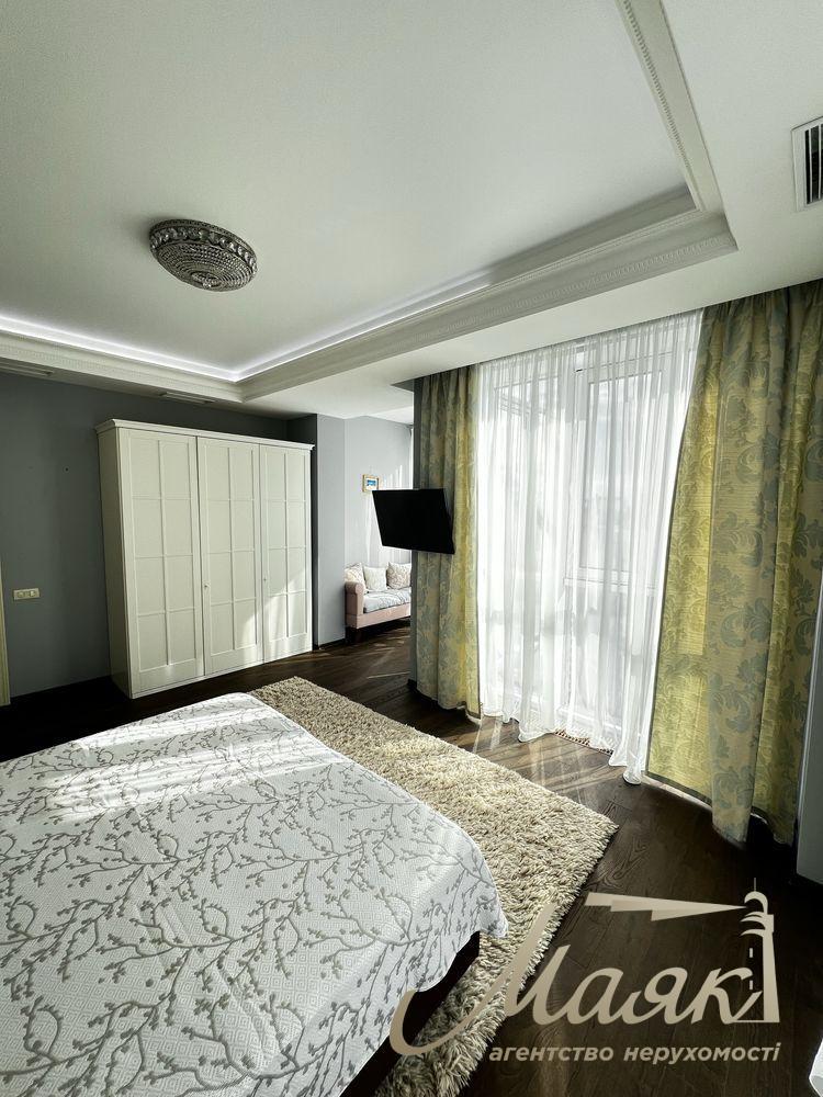 For sale 3-k apartment 120m2 in LCD "Novopecherskie Lipki" str. Andriy Verkhoglyada, 7, Pechersky district, Center.