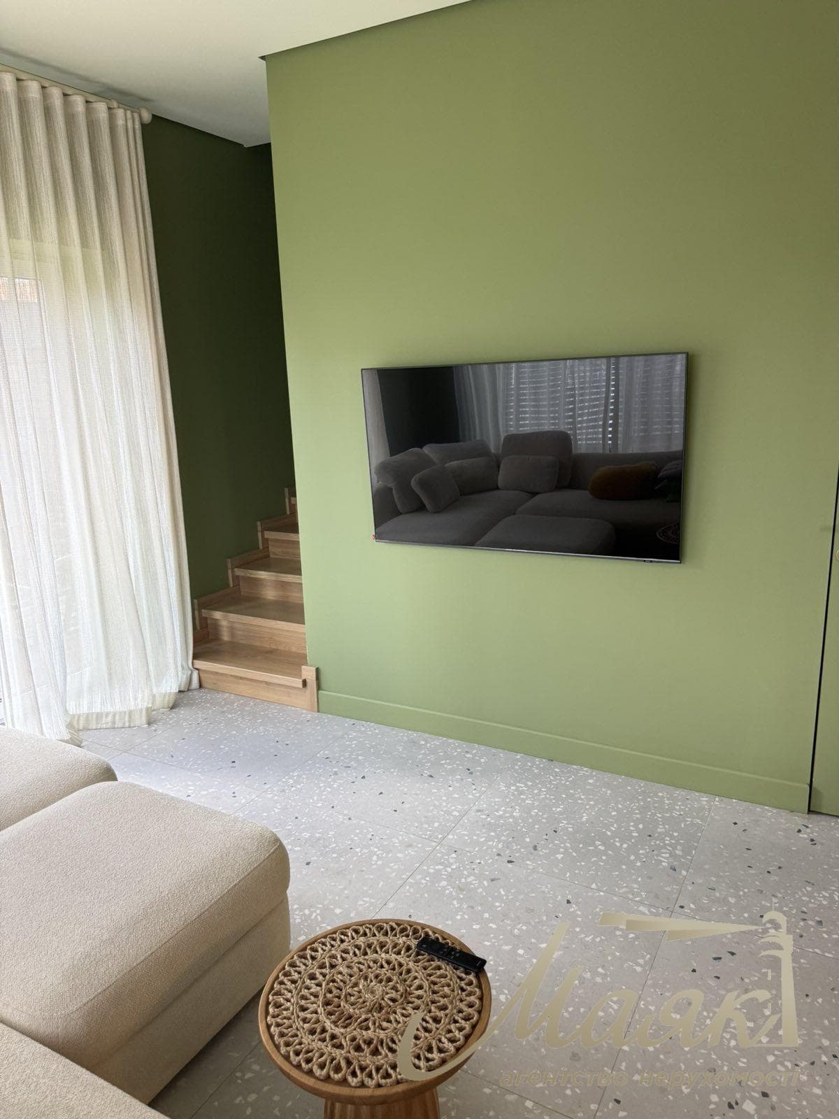 Rent a detached 3-story duplex (125 m²), 15 minutes from Kyiv, private yard, generator, and a terrace on the 3rd floor in the village of Hatne, Kyiv-Sviatoshynskyi District