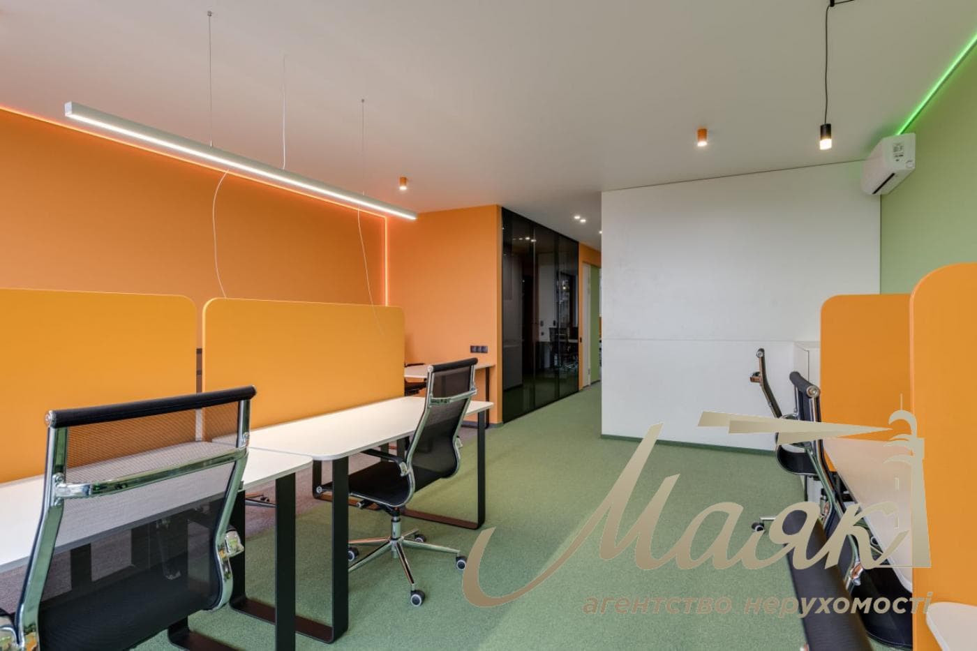 Rent a private office in the "French Quarter 2" residential complex, 3-A McKenna Street, Pechersk.