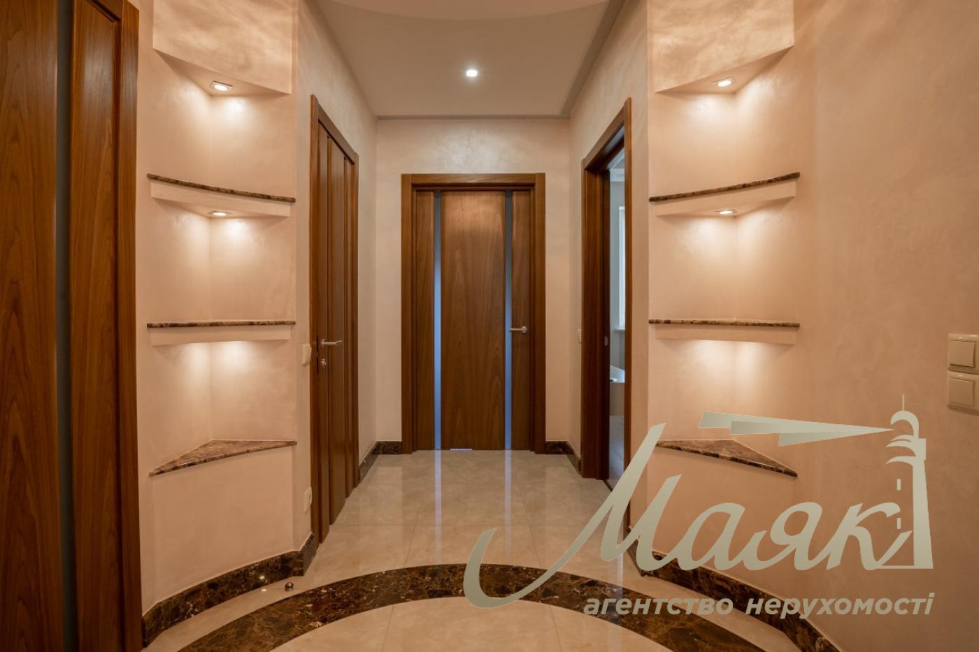 Продаж будинку/таунхауса 200м2 Оболонь, Київ