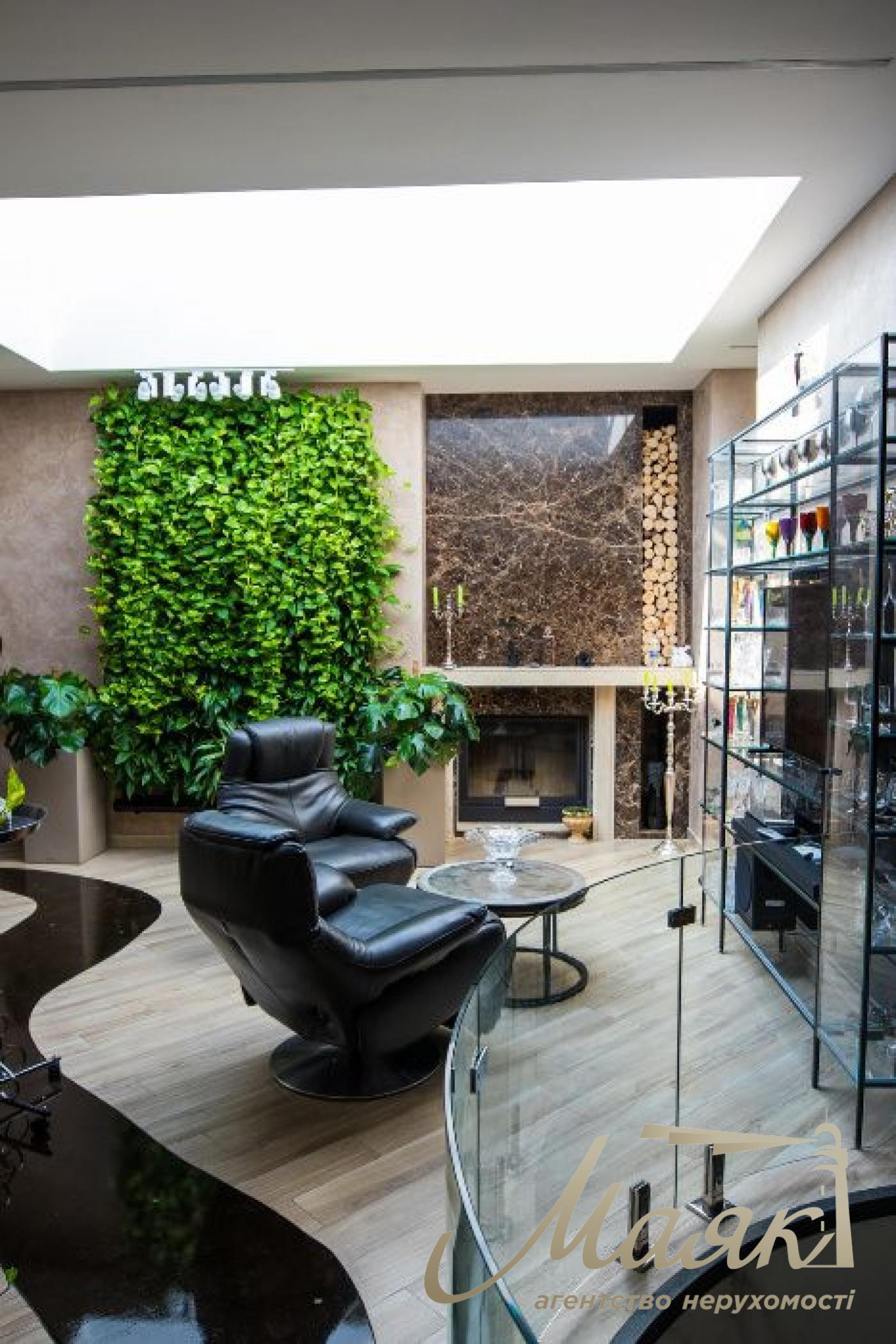 Sale of a penthouse with a view and a terrace of 416 m2 on Dneprovskaya Embankment, Osokorki